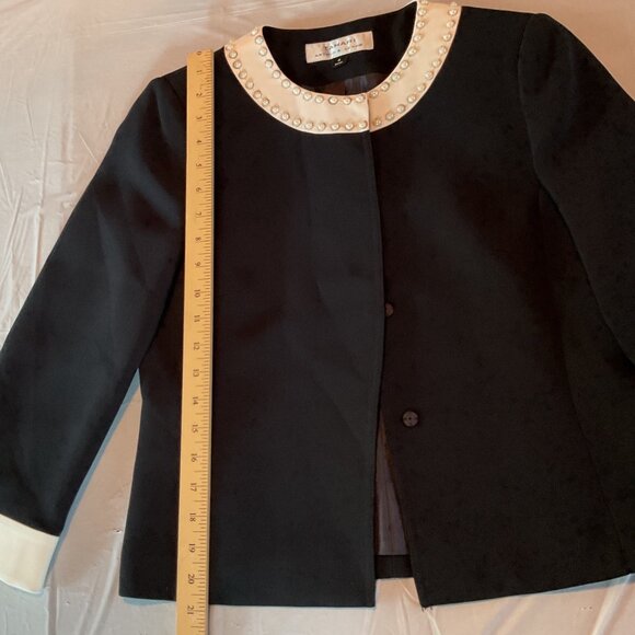 NWOT Tahari Arthur S. Levine Black Jacket W/ Pearl Collar & Cuff Details Size 4 - Picture 4 of 10
